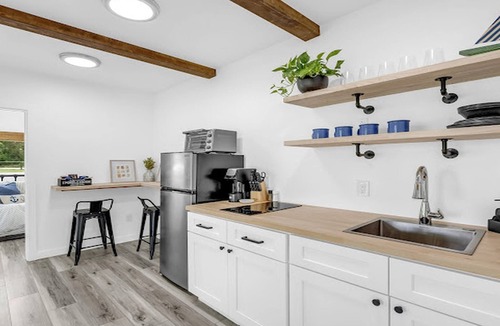 Buchanan Dam House | The Nauti Nash: Tiny Haus on Inks Lake