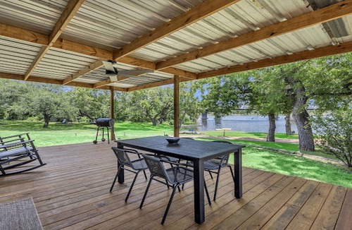 Buchanan Dam House | The Nauti Nash: Tiny Haus on Inks Lake