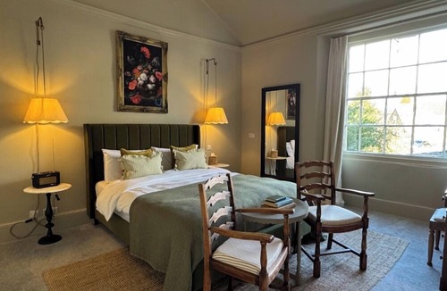 Grittleton Bed & Breakfast | The Neeld Arms