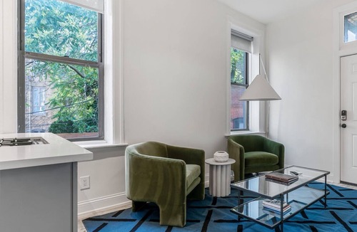 Park West Hotel | The Neighborhood Hotel - Lincoln Park