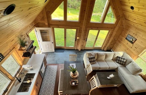 East Haven Cabin | The NEK Log Cabin