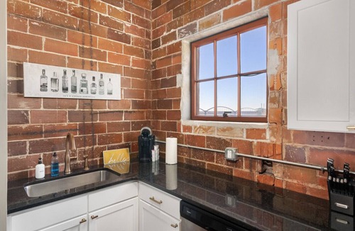 Downtown Apartment | The Nelson Lofts Penthouse (2BR)