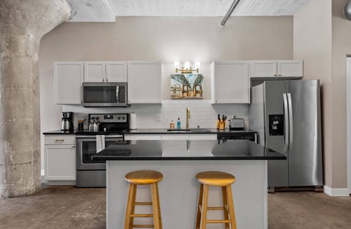 Downtown Apartment | The Nelson Lofts - Unit 4 (2 BR)