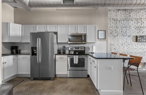 Downtown Apartment | The Nelson Lofts - Unit 5 (3 BR)