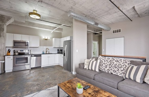 Downtown Apartment | The Nelson Lofts - Unit 1 (1 BR)