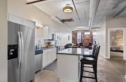 Downtown Apartment | The Nelson Lofts - Unit 3 (2 BR)