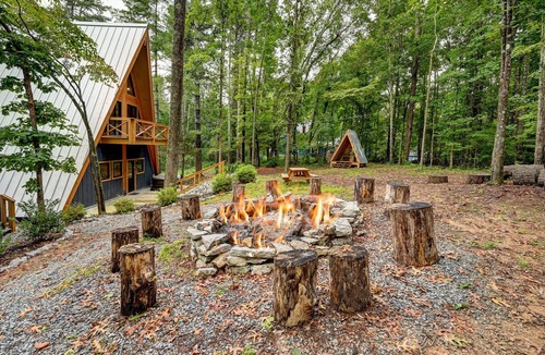Valley Hill House | The Nest | 3 Side-by-Side Homes w/Hot Tub & Views