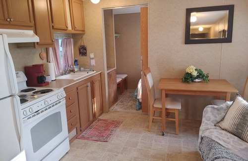 Graford House | The NEST afforable pk family friendly and close to rocker b and waters edge