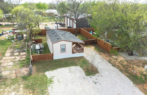 Graford House | The NEST afforable pk family friendly and close to rocker b and waters edge