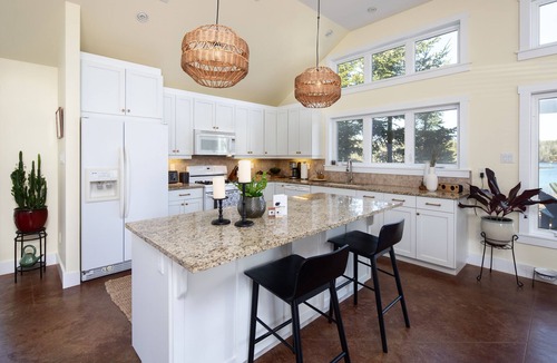 Upper Blandford House | The Nest at Deep Cove