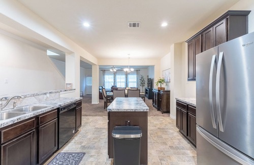 Houston House | The Nest at Hackmatack