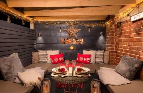 Nantwich House | The Nest Barnlette