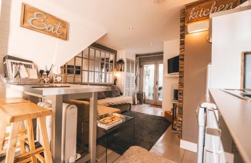 Nantwich House | The Nest Barnlette