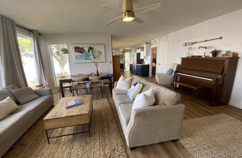 Consecon House | The Nest - Cozy Waterfront on Huycks Bay, PEC