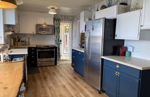 Consecon House | The Nest - Cozy Waterfront on Huycks Bay, PEC