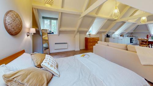 Stroud House | The Nest