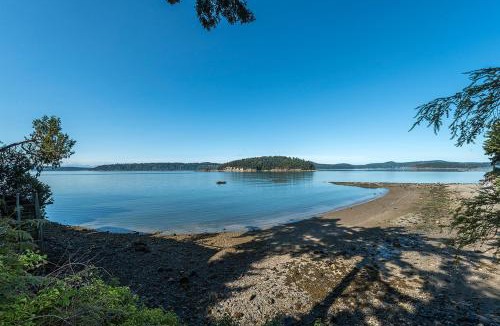 La Conner House | The Nest Gorgeous Waterfront La Conner Getaway!