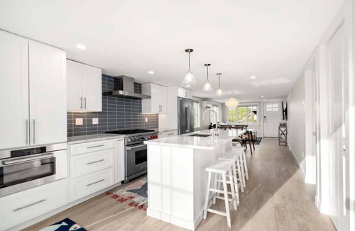 Newbury House | The Nest | High-End Kitchen | Steps to Beach | A/C