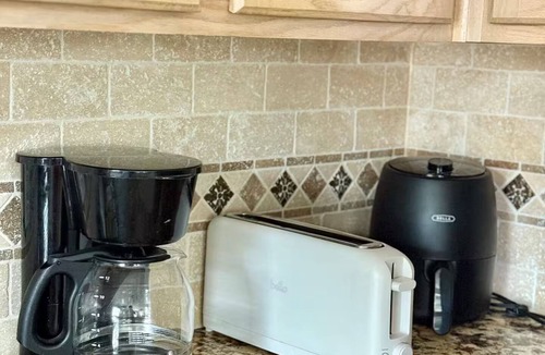 Atascocita House | The Nest HTX Heated Pool, Pool Table & more!