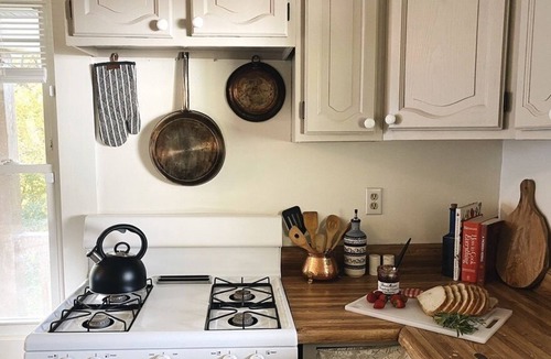 Rifton Cottage | ‘The Nest’ Romantic Cottage in Hudson Valley