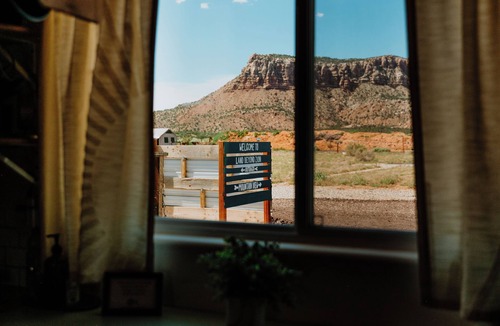 Cane Beds Cabin | The Nest: Tiny home