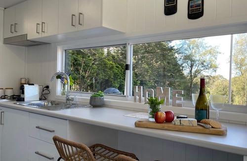 Mount Irvine House | The Nest - Tiny Home, Mt Irvine