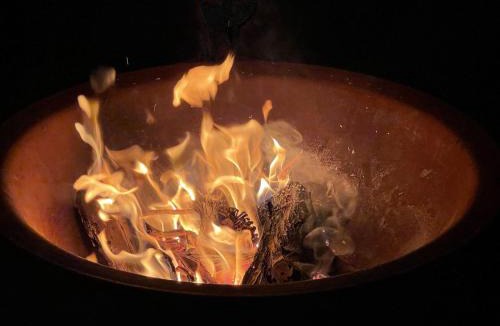 Mount Irvine House | The Nest Tiny Home Mt Irvine