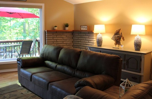 Lafontaine Cottage | The Nest - walking distance to the most beautiful beaches!