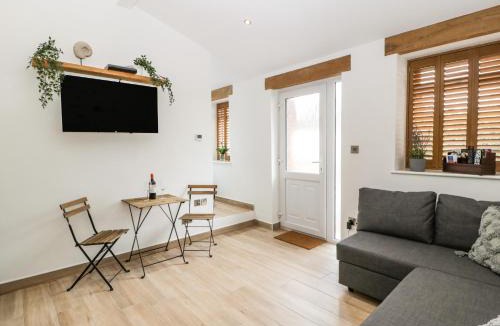 Lydney House | The Netherend Inn - Pet Friendly Haven