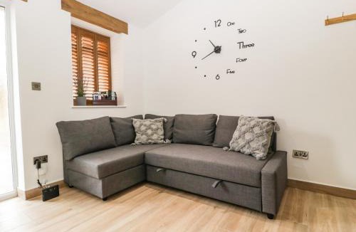 Lydney House | The Netherend Inn - Pet Friendly Haven