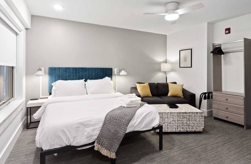 Hanover Place House | THE NETHERLAND - Modern MW Apts with Rooftop by Zencity