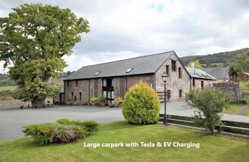 Llangattock House | The Neuadd Cottages