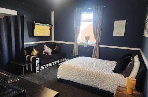 Hardstoft House | THE NEW Accommodation FREE complementary breakfast