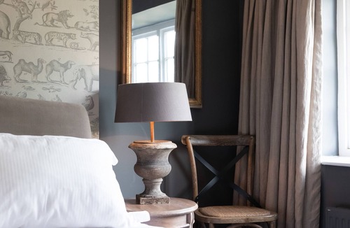 Coln St Aldwyns House | The New Inn