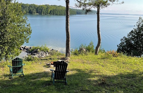 Manitoulin District Cottage | The New York Cottage 1
