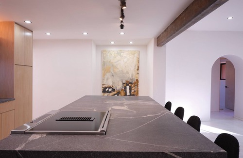 Santa Fe House | The Nicho House: 4BD Ultra-Modern Adobe: Walk to Plaza