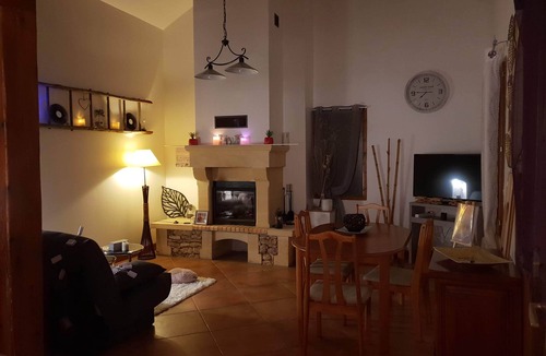 Bezenac Cottage | The Nightingale