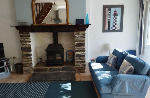 Laniscat Apartment | The Nightingales