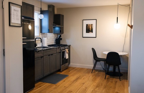 Chambersburg Cottage | The Nomad - Tiny Home at Mane + Co. with King Bed