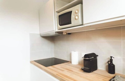 Tarbes Apartment | The Nomada - Magnificent New Studio!