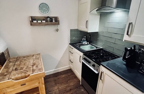 Gawcott Cabin | The Nook- a cosy farm stay retreat