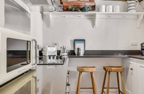 Loughborough House | The Nook with Hot Tub