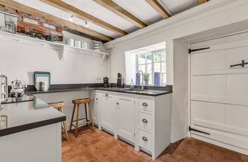 Loughborough House | The Nook with Hot Tub