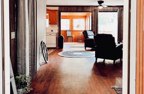 Piedmont Cabin | The Norman Rockwell