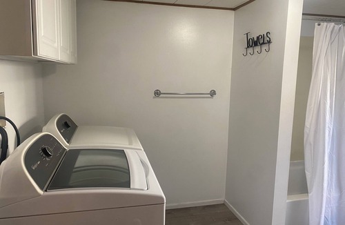 Curtis House | The Northern Nest-Hot Tub/Views of Curtis and Lake.nState tax included