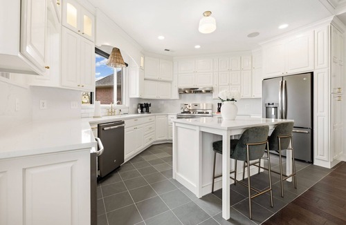 Downtown House | The Northender-Walk Downtown-ON MTB trail-HotTub