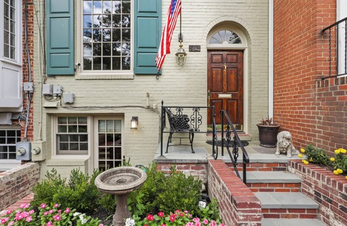 Old Town Alexandria House | The Nostalgic of Old Town