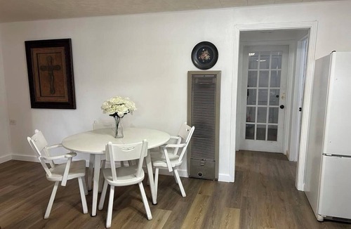 Barksdale House | The Nueces River Retreat - Gathering House