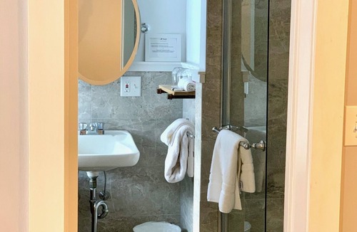 Wilmington Bed & Breakfast | The Nutmeg