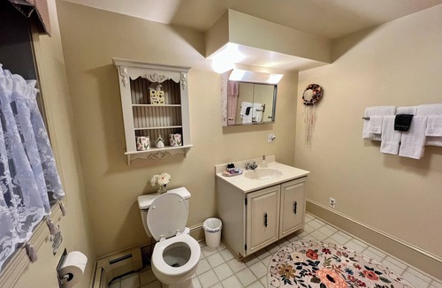 Town of Jerusalem Bed & Breakfast | The Oak & Anchor Inn